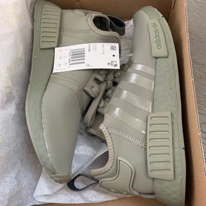 Adidas NMD R1 7.5 women
